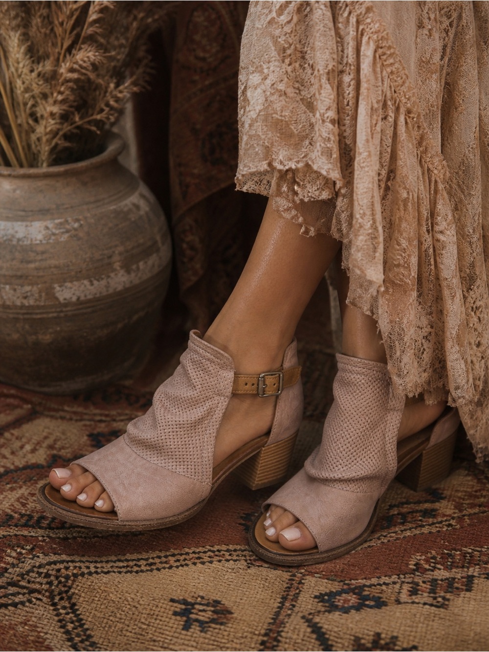 Miz Mooz Leather Sandal Heels Blush Pink Size 41 Boho Comfort Casual Vacation